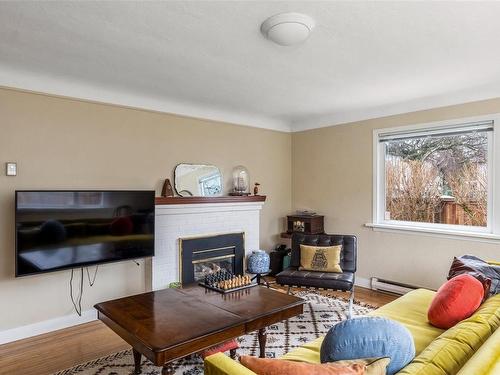 2506 Roseberry Ave, Victoria, BC - Indoor Photo Showing Living Room With Fireplace