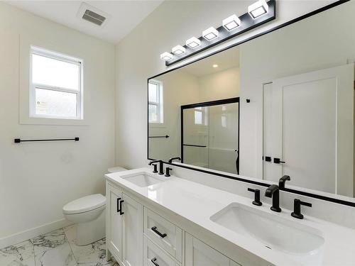 1268 Kingsview Rd, Duncan, BC - Indoor Photo Showing Bathroom