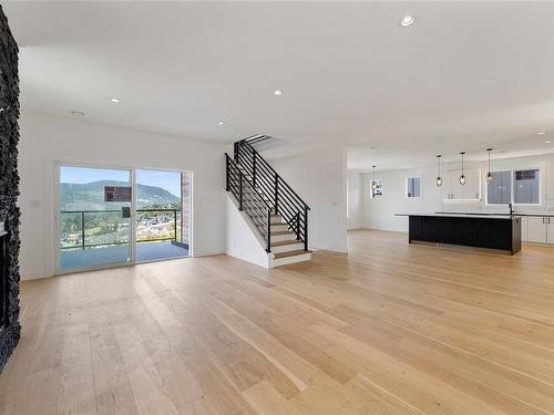 1268 Kingsview Rd, Duncan, BC - Indoor Photo Showing Living Room