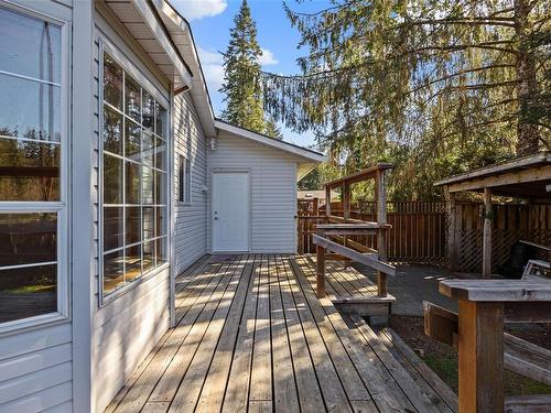 8851 Henderson Ave, Black Creek, BC - Outdoor With Deck Patio Veranda With Exterior