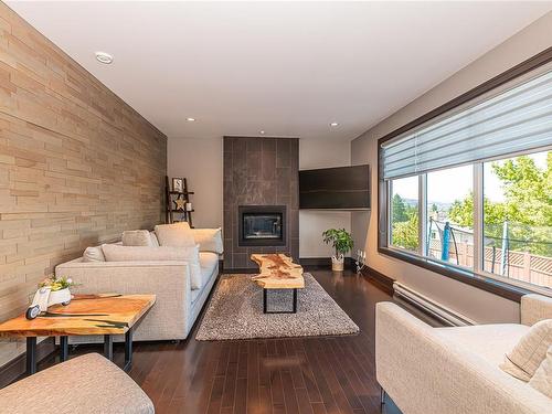 588 Cottyn Way, Colwood, BC - Indoor Photo Showing Living Room With Fireplace