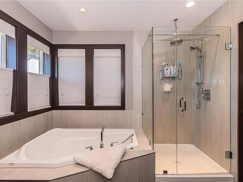 588 Cottyn Way, Colwood, BC - Indoor Photo Showing Bathroom