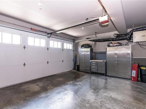 588 Cottyn Way, Colwood, BC - Indoor Photo Showing Garage