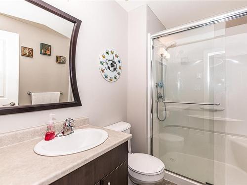 588 Cottyn Way, Colwood, BC - Indoor Photo Showing Bathroom