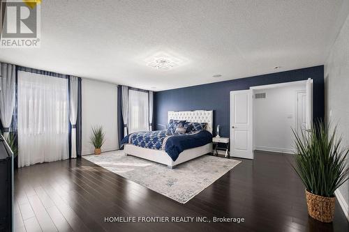 1195 Shore Acres Drive, Innisfil, ON - Indoor Photo Showing Bedroom