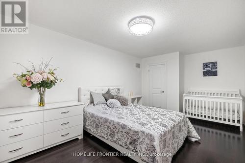 1195 Shore Acres Drive, Innisfil, ON - Indoor Photo Showing Bedroom