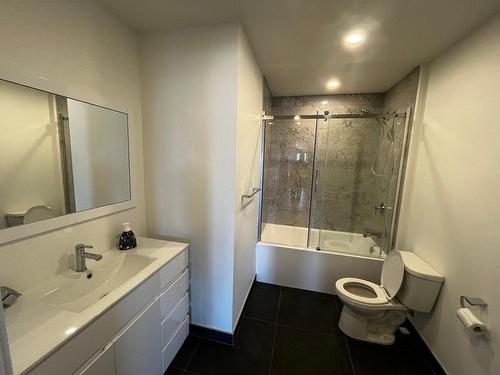 Bathroom - 401-3980 Boul. St-Elzear O., Laval (Chomedey), QC - Indoor Photo Showing Bathroom