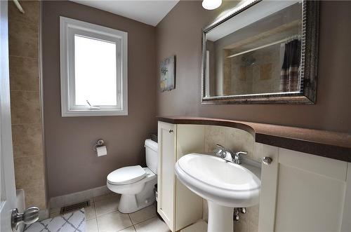 Bathroom - 20 Parkwood Drive, St. Catharines, ON - Indoor Photo Showing Bathroom