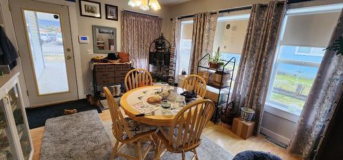 7267 8Th Street, Grand Forks, BC - Indoor Photo Showing Dining Room