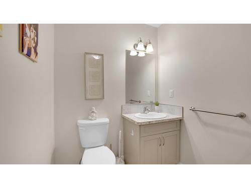 21 - 989 Swansea View Road, Windermere, BC - Indoor Photo Showing Bathroom