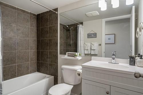 1213 - 205 Third Avenue, Invermere, BC - Indoor Photo Showing Bathroom