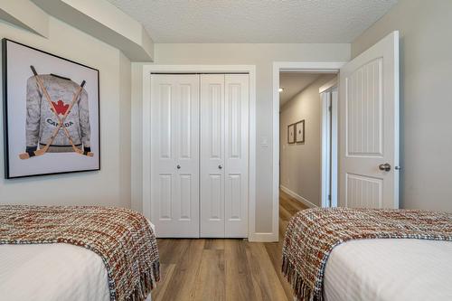 1213 - 205 Third Avenue, Invermere, BC - Indoor Photo Showing Bedroom