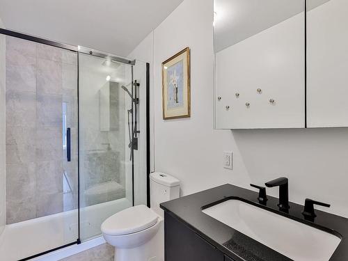 Salle de bains attenante Ã  la CCP - 622-4240 Rue Augustin-Frigon, Montréal (Rosemont/La Petite-Patrie), QC - Indoor Photo Showing Bathroom