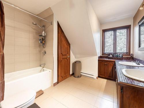 Bathroom - 908 Ch. Des Hirondelles, Saint-Bruno-De-Montarville, QC - Indoor Photo Showing Bathroom