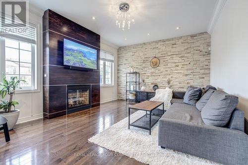 230 Humberland Dr, Richmond Hill, ON - Indoor Photo Showing Living Room With Fireplace