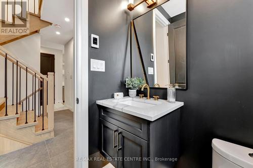 240 Mount Pleasant St, Brantford, ON - Indoor Photo Showing Bathroom