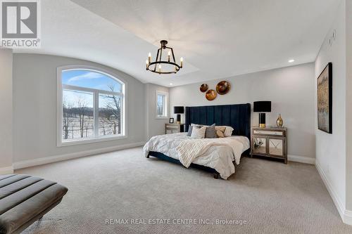 240 Mount Pleasant St, Brantford, ON - Indoor Photo Showing Bedroom