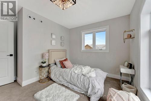 240 Mount Pleasant St, Brantford, ON - Indoor Photo Showing Bedroom