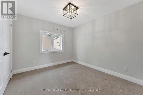 240 Mount Pleasant Street, Brantford, ON - Indoor Photo Showing Other Room