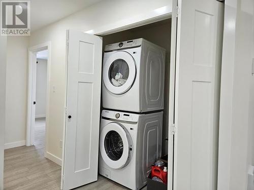 137 Witch Hazel Drive, Whitehorse, YT - Indoor Photo Showing Laundry Room