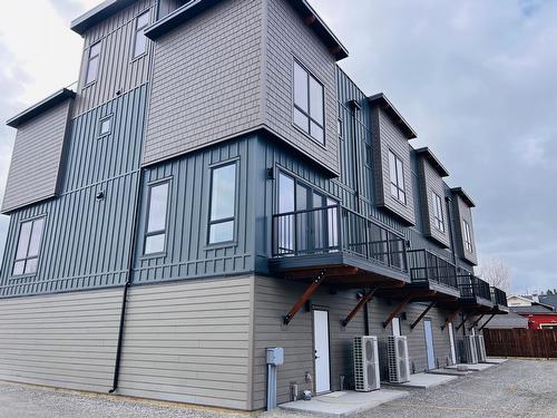 302 - 514 14Th Street, Invermere, BC - Outdoor With Exterior