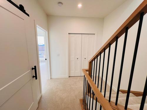 302 - 514 14Th Street, Invermere, BC - Indoor Photo Showing Other Room