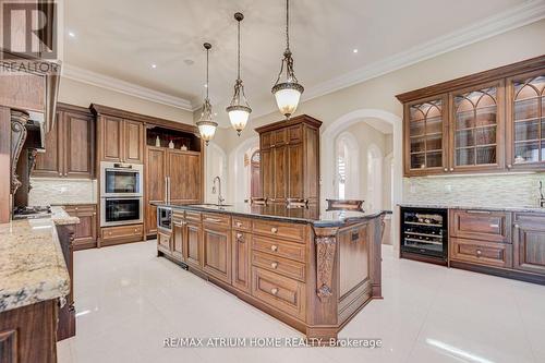 71 Grandvista Crescent, Vaughan, ON - Indoor Photo Showing Kitchen With Upgraded Kitchen