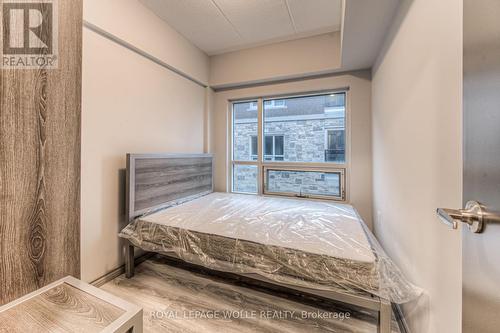B404 - 275 Larch Street, Waterloo, ON - Indoor Photo Showing Bedroom