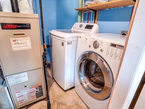 25 Coolspring Cres N, Caledon, ON - Indoor Photo Showing Laundry Room