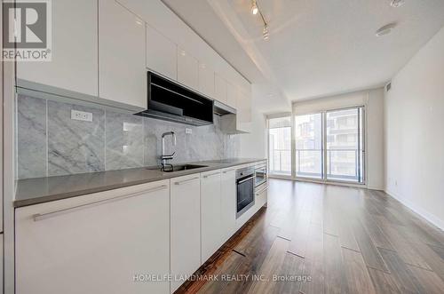 1005 - 70 Queens Wharf Road, Toronto, ON - Indoor Photo Showing Kitchen With Upgraded Kitchen