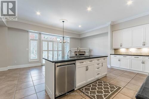 #24 -58 St Lawrence Dr, Mississauga, ON - Indoor Photo Showing Kitchen