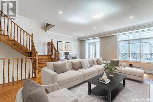 #24 -58 St Lawrence Dr, Mississauga, ON - Indoor Photo Showing Living Room