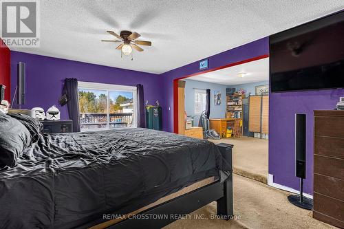 22 Shamrock Cres, Essa, ON - Indoor Photo Showing Bedroom