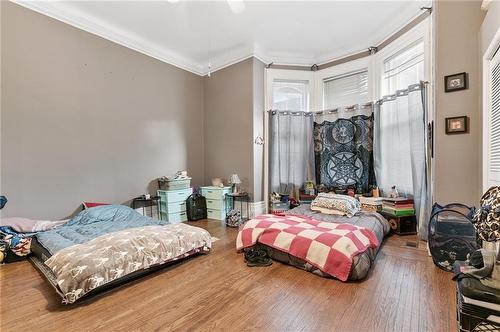 264 Macnab Street S, Hamilton, ON - Indoor Photo Showing Bedroom