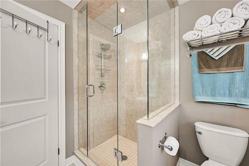 2 Hewitt Drive, Grimsby, ON - Indoor Photo Showing Bathroom