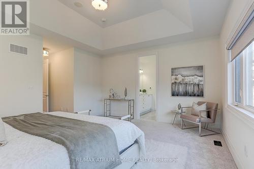 19 Seager St, Richmond Hill, ON - Indoor Photo Showing Bedroom