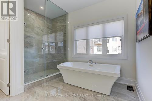 19 Seager St, Richmond Hill, ON - Indoor Photo Showing Bathroom