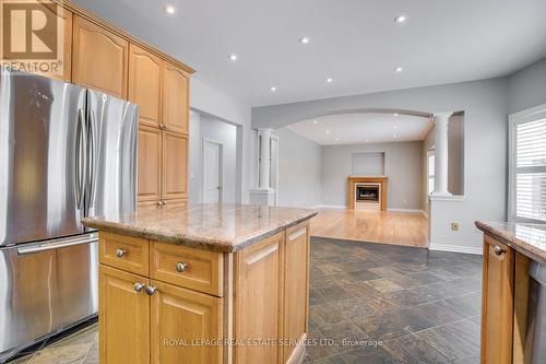 2225 Galloway Dr, Oakville, ON - Indoor Photo Showing Kitchen