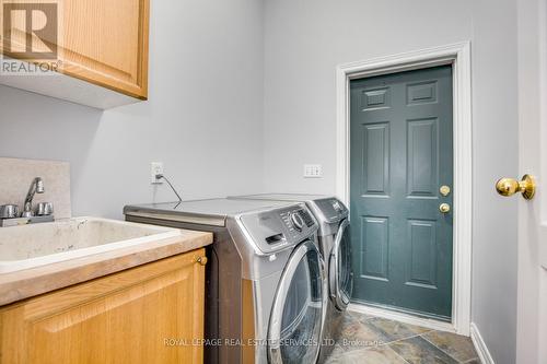 2225 Galloway Dr, Oakville, ON - Indoor Photo Showing Laundry Room
