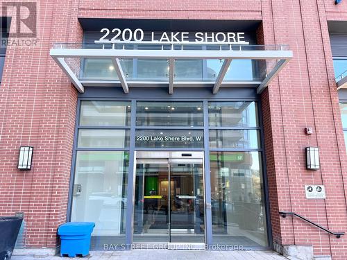 #2801 -2200 Lake Shore Blvd W, Toronto, ON - Outdoor
