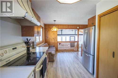 52 Wiltom Drive, Barry'S Bay, ON - Indoor Photo Showing Kitchen