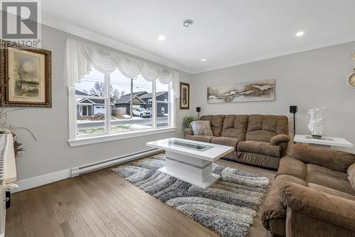 7 Nextor Place, Conception Bay South, NL - Indoor Photo Showing Living Room