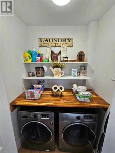 22 Pike Street, Pasadena, NL - Indoor Photo Showing Laundry Room