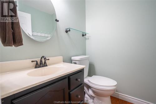 92 Mount Pleasant Crescent, Wallaceburg, ON - Indoor Photo Showing Bathroom