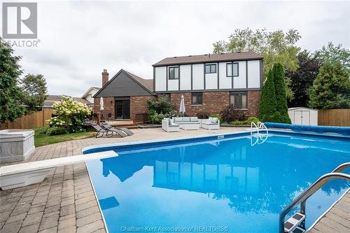 92 Mount Pleasant Crescent, Wallaceburg, ON - Outdoor With In Ground Pool With Backyard