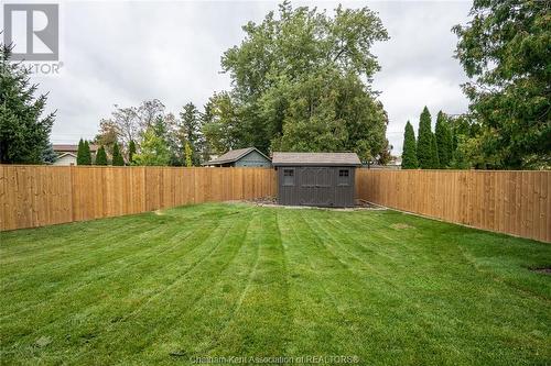 92 Mount Pleasant Crescent, Wallaceburg, ON - Outdoor With Backyard