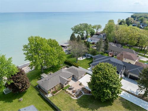 2084 Lakeshore Road, Sarnia, ON 