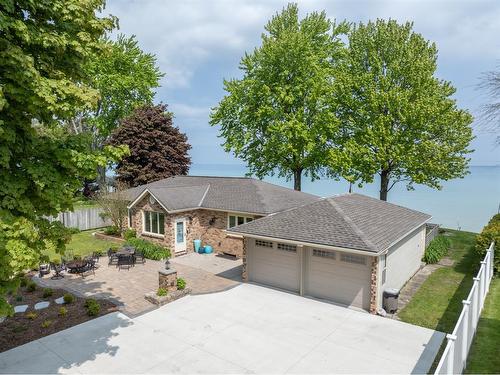 2084 Lakeshore Road, Sarnia, ON 