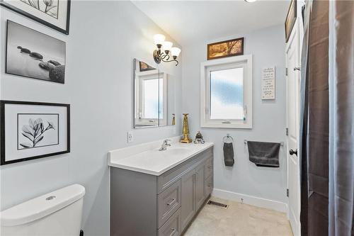 31 Bluebell Avenue, Winnipeg, MB - Indoor Photo Showing Bathroom