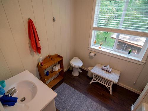 Lot 11 Corkscrew Island, Clearwater Bay, ON - Indoor Photo Showing Bathroom